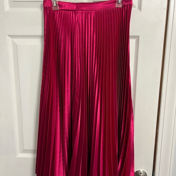 entro Dresses & Skirts - Entro Pink Satin Pleated Maxi Skirt